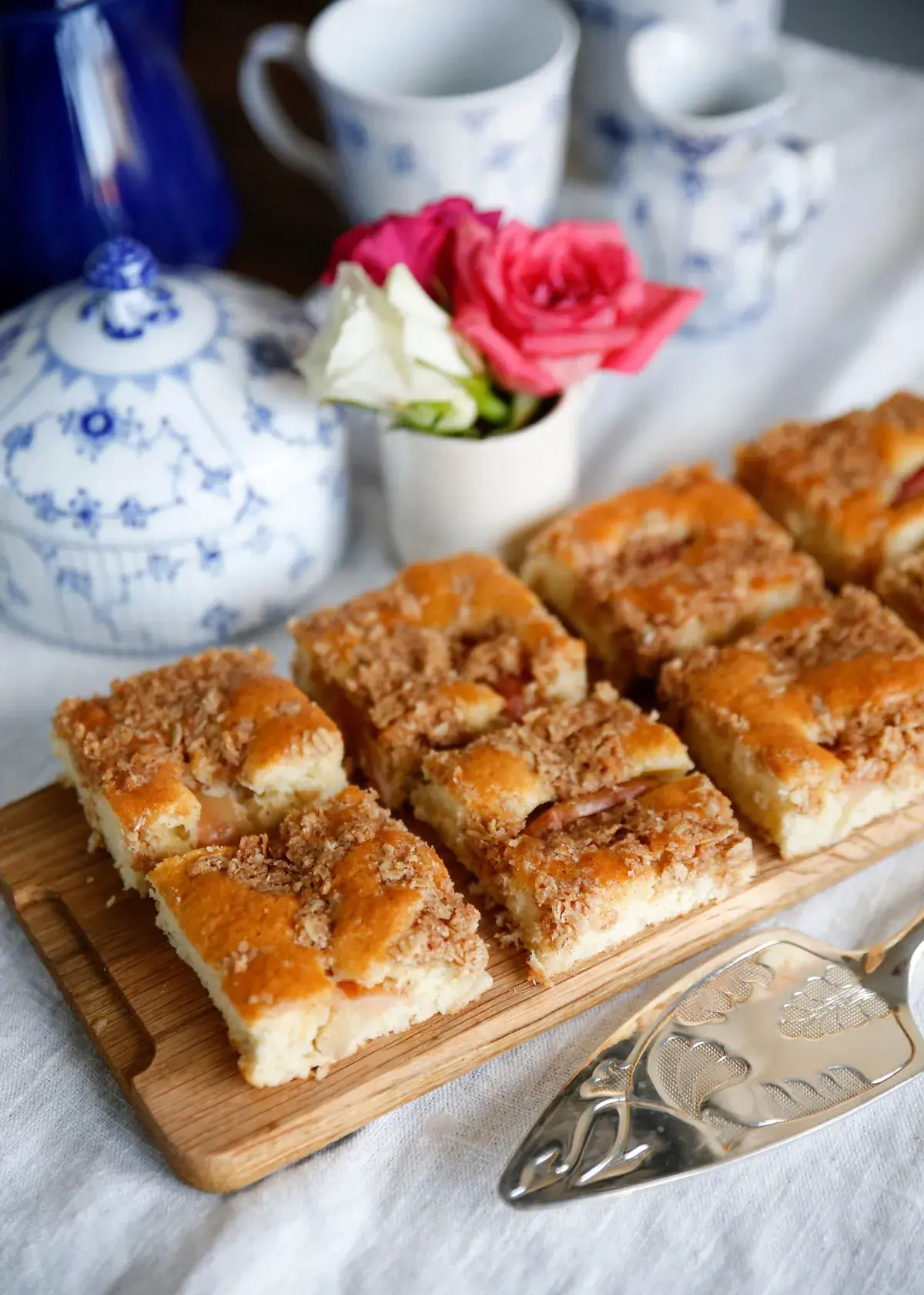 Äppelrutor med kanelcrunch