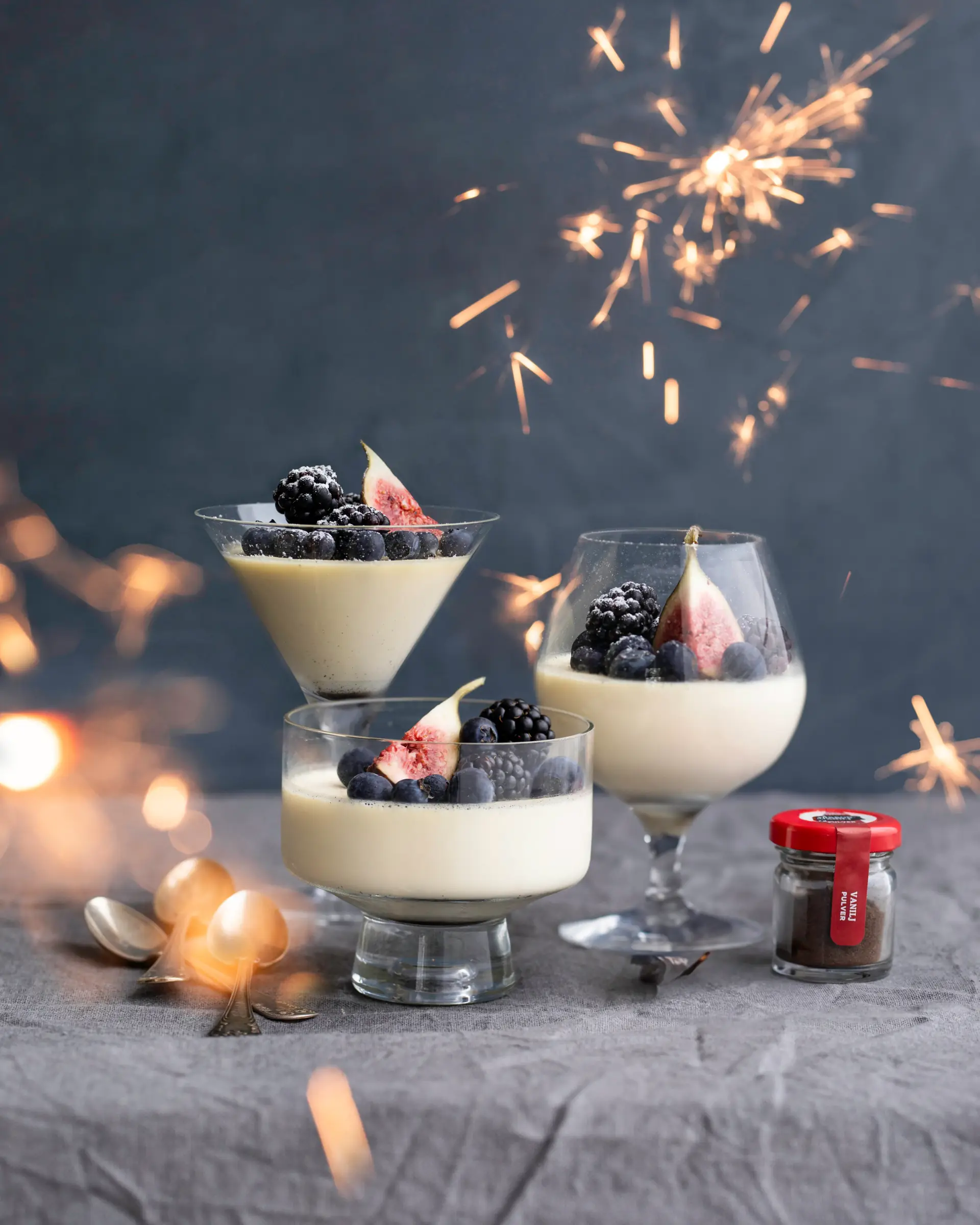 Vaniljpannacotta med äkta vanilj
